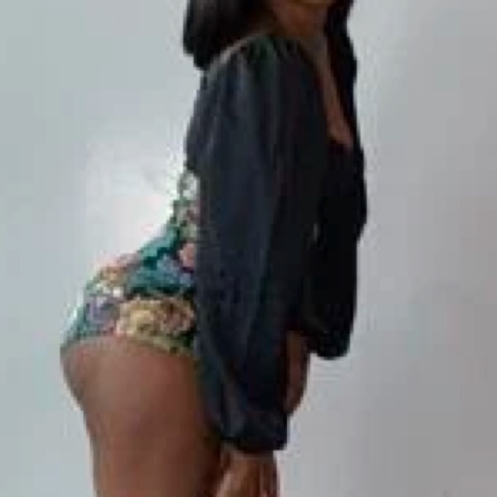 Black zip Crop Blouse & Multi Colored High Waisted Shorts - Picture 9 of 11